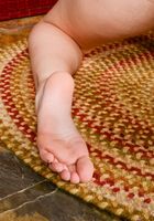 Blonde doll Ashley spreads her long lips in this feet friendly set., Ashley Stone (ash055) ATK Galleria: Ashley Stone (Blonde doll Ashley spreads her long lips in this feet friendly set.)