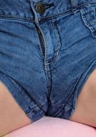 Asian Daisy strips outside, Daisy Haze (dai020) ATK Exotics: Daisy Haze (Asian Daisy strips outside)