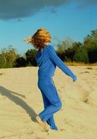 Shelly loves to be nude on the beach and shows her body off well, Shelly (she030) ATK Archives: Shelly (Shelly loves to be nude on the beach and shows her body off well)