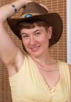 Sylvia Sinclair from ATK Natural & Hairy
